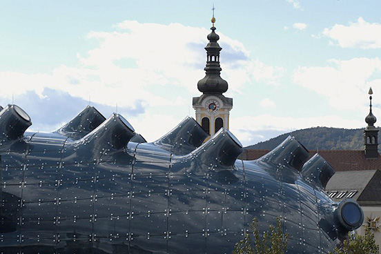 未來主義風(fēng)格的建筑—格拉茨美術(shù)館(Kunsthaus Graz)裝修設(shè)計