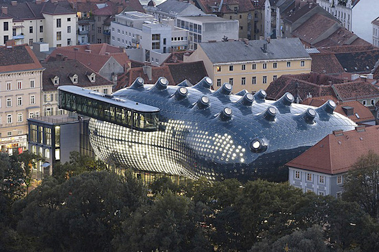 未來主義風(fēng)格的建筑—格拉茨美術(shù)館(Kunsthaus Graz)裝修設(shè)計(jì)