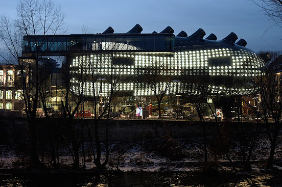 未來主義風(fēng)格的建筑—格拉茨美術(shù)館(Kunsthaus Graz)裝修設(shè)計