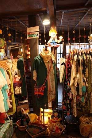 來(lái)欣賞一下值得借鑒的個(gè)性店面裝修效果圖